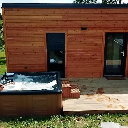 Glamping Toscimra - Cozy Modern In Moravia 펜션 *